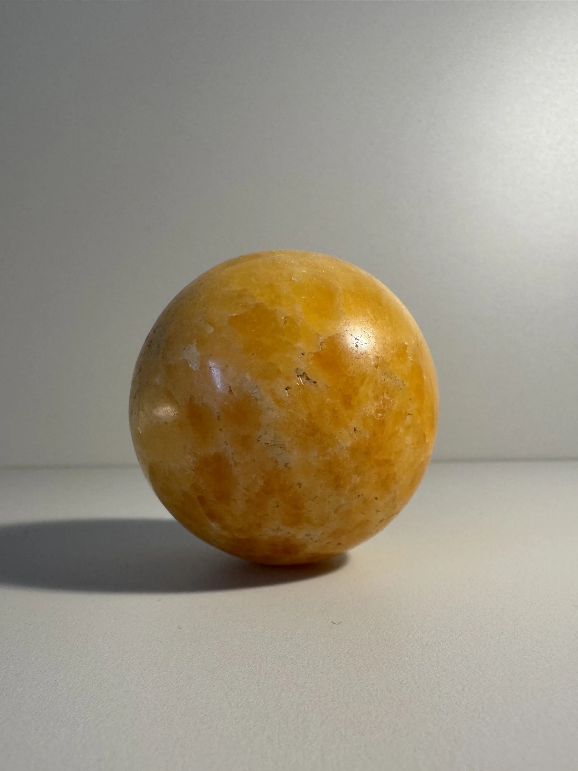 Kalcit Oranžový (Guľa1) – Obrázok 2