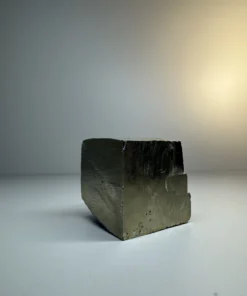 Alternative view of Pyrit (Kocka L)