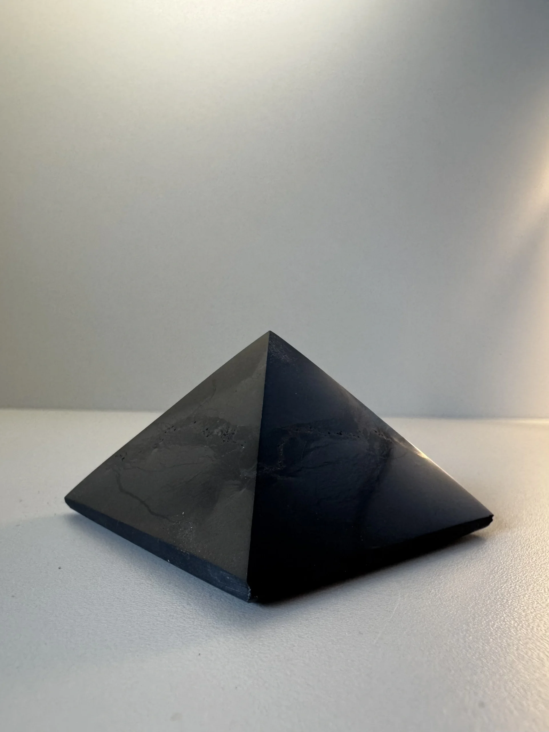 Šungit (Pyramída L) – Obrázok 2