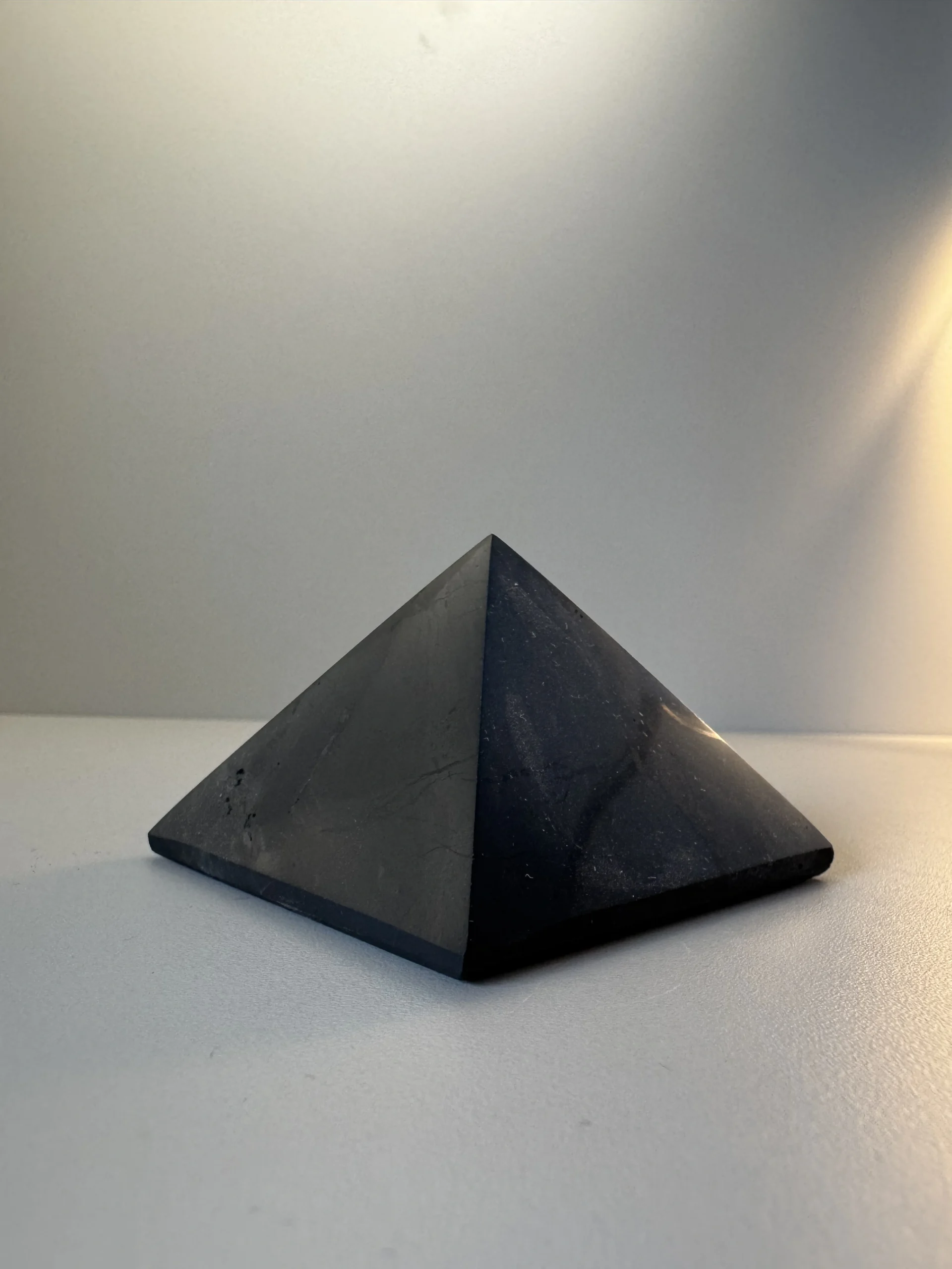 Šungit (Pyramída XL1)
