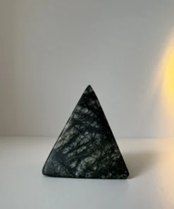 Serpentín "Jungle Green" (Pyramída2) – Obrázok 3