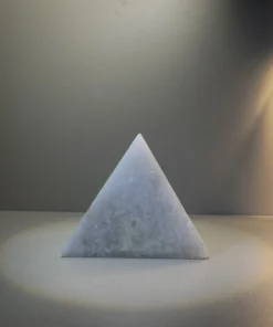 Alternative view of Ónyx Biely (Pyramída1)