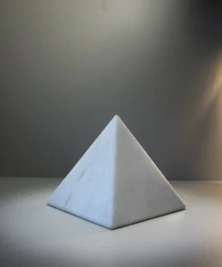 Ónyx Biely (Pyramída2)